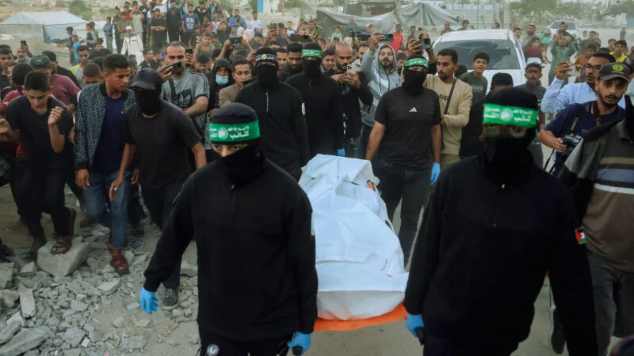 israel strikes gaza after accusing hamas killing soldier