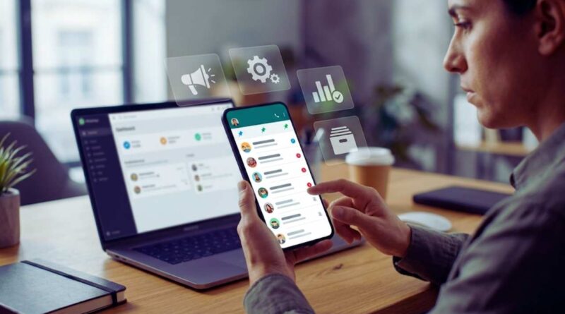 Multiple WhatsApp groups manage